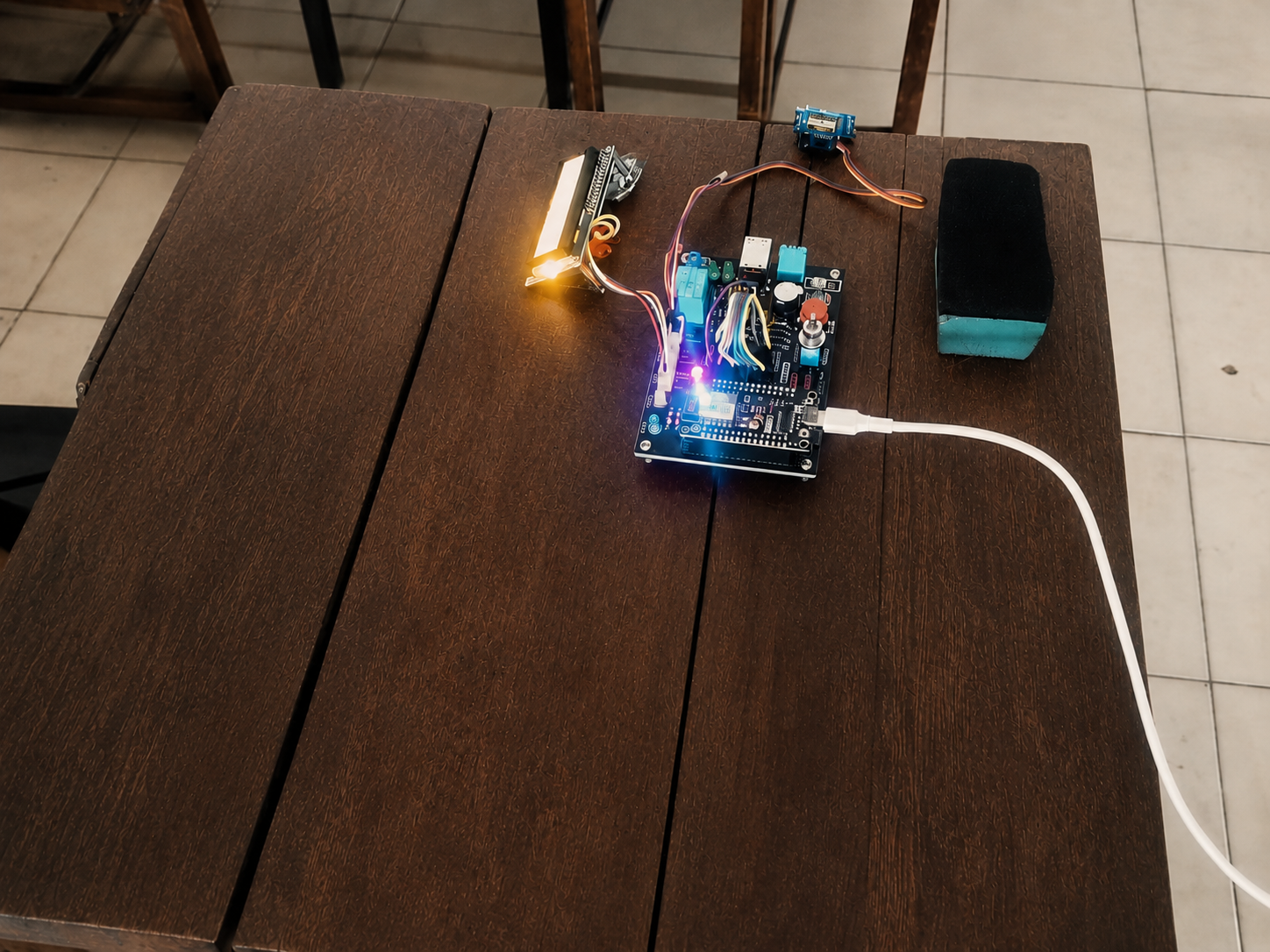 Workshop Pengenalan IoT dan Simulasi Project Smart Home, foto 1